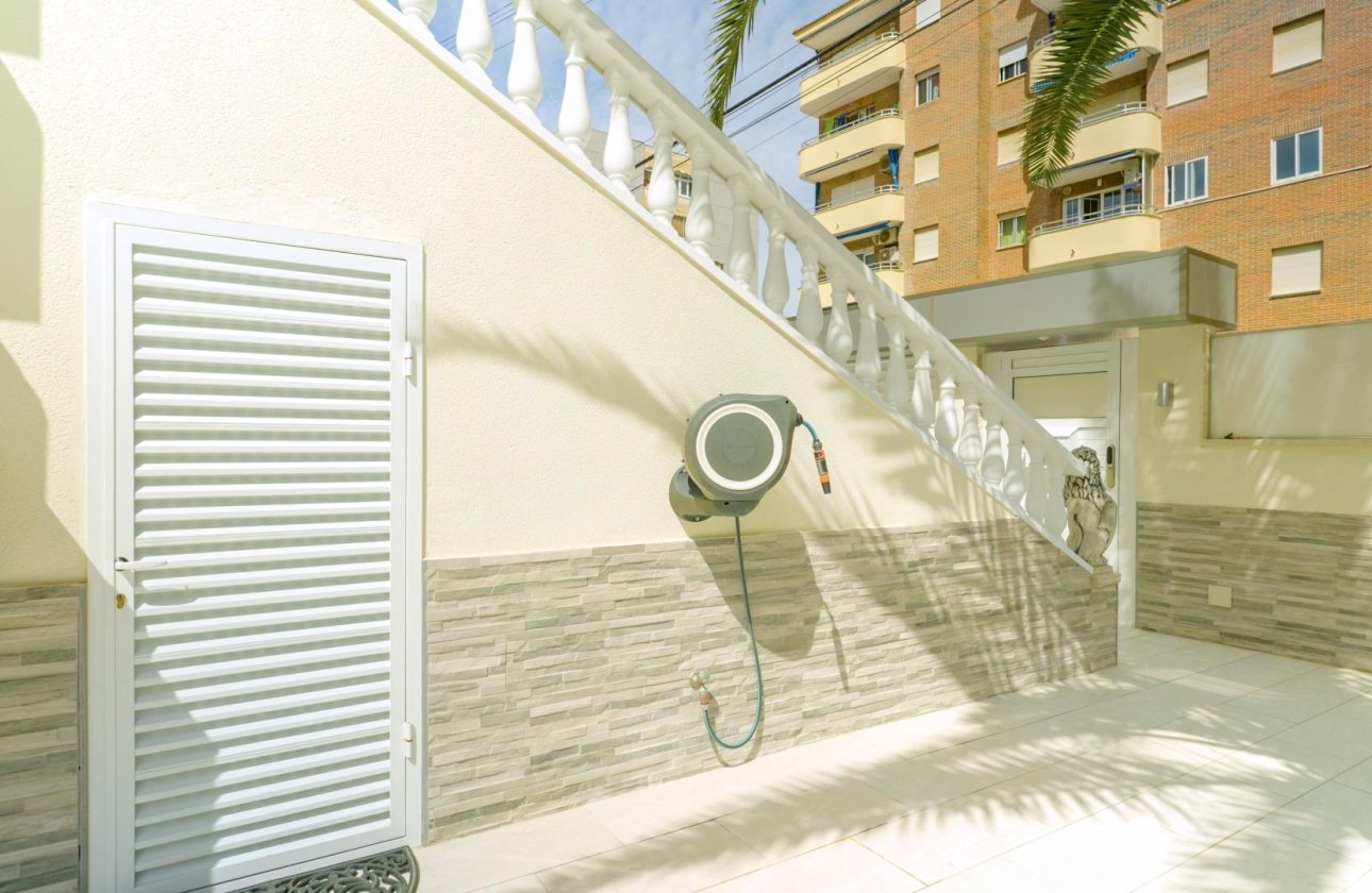 Herverkoop - Town House -
Torrevieja - Punta Prima