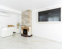 Herverkoop - Town House -
Torrevieja - Punta Prima