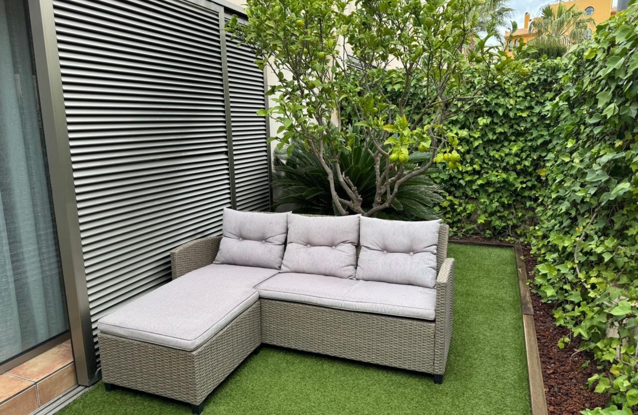 Herverkoop - Town House -
Torrevieja - Punta Prima