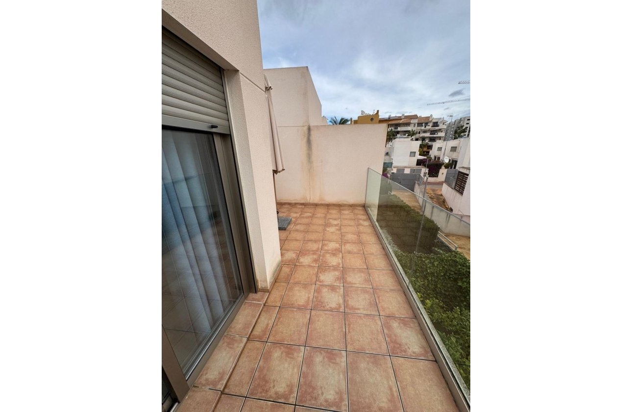Herverkoop - Town House -
Torrevieja - Punta Prima