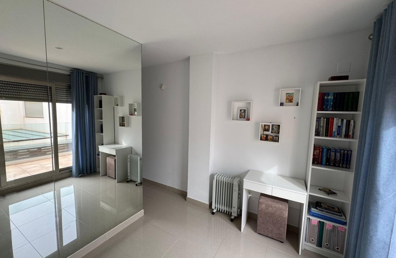 Herverkoop - Town House -
Torrevieja - Punta Prima