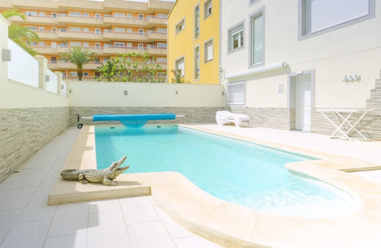 Herverkoop - Town House -
Torrevieja - Punta Prima