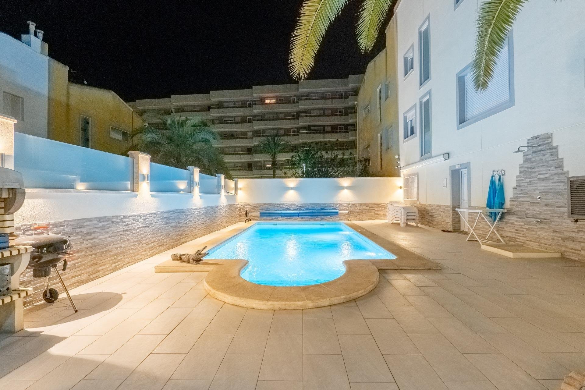 Herverkoop - Town House -
Torrevieja - Punta Prima