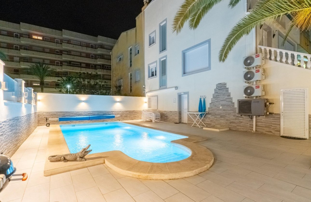 Herverkoop - Town House -
Torrevieja - Punta Prima