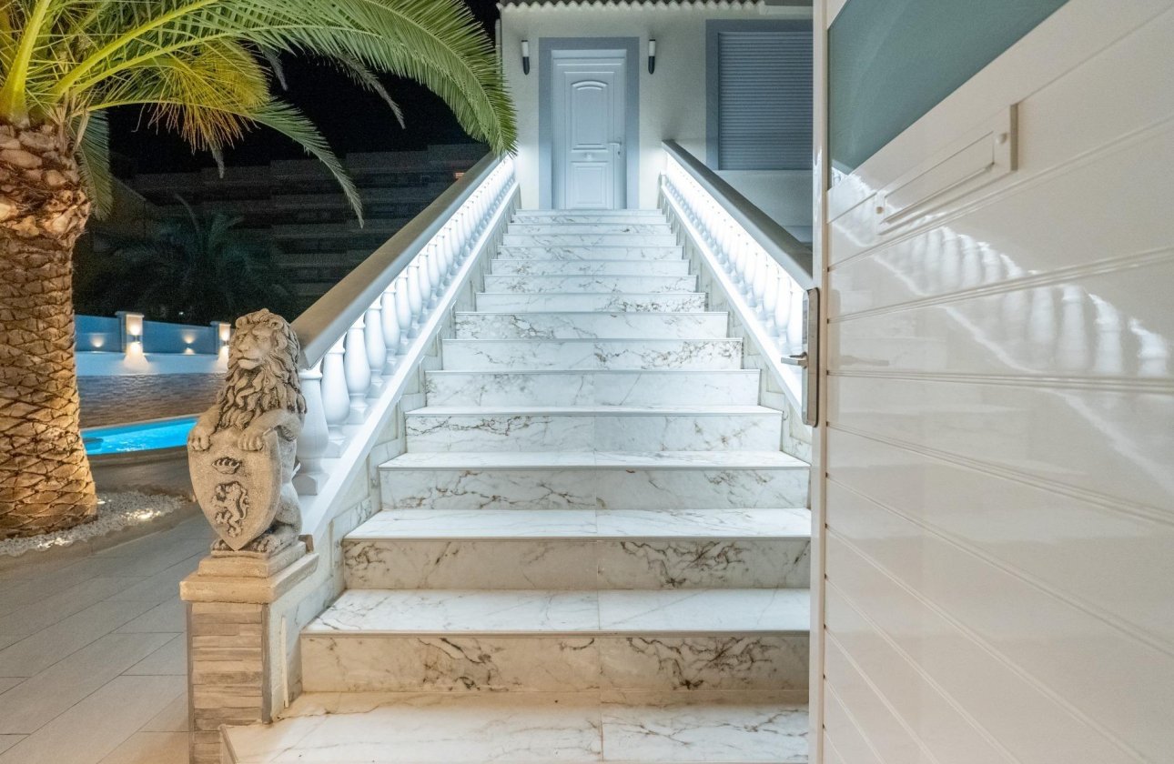 Herverkoop - Town House -
Torrevieja - Punta Prima