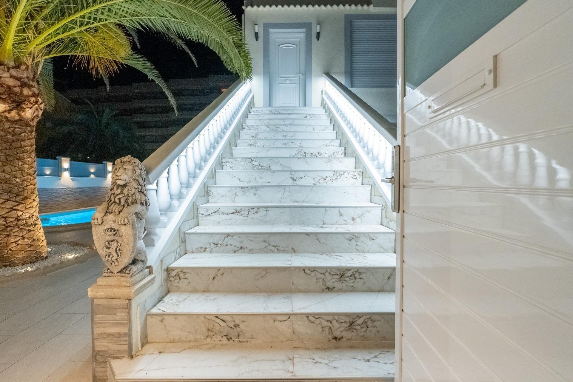 Herverkoop - Town House -
Torrevieja - Punta Prima