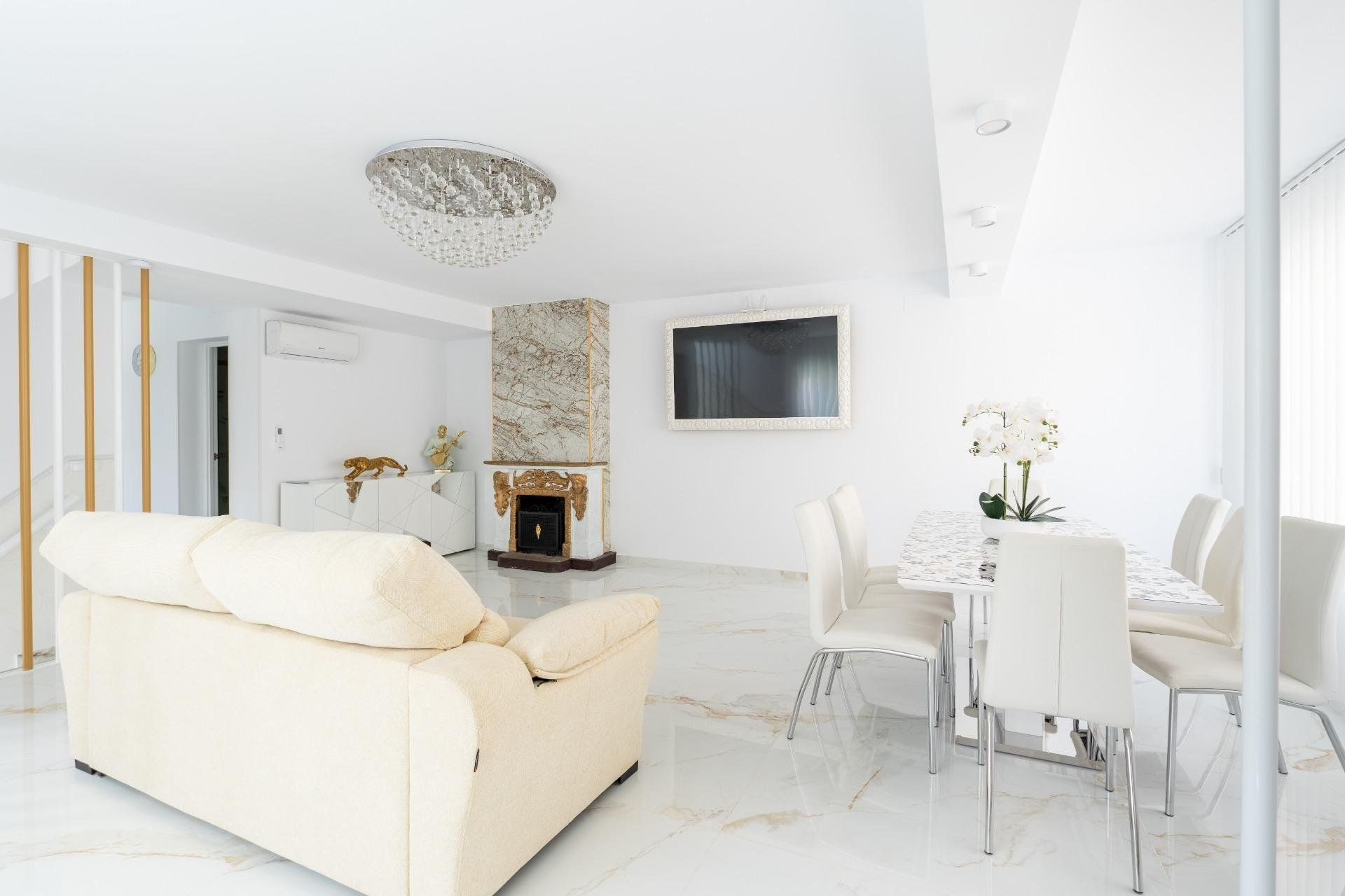 Herverkoop - Town House -
Torrevieja - Punta Prima
