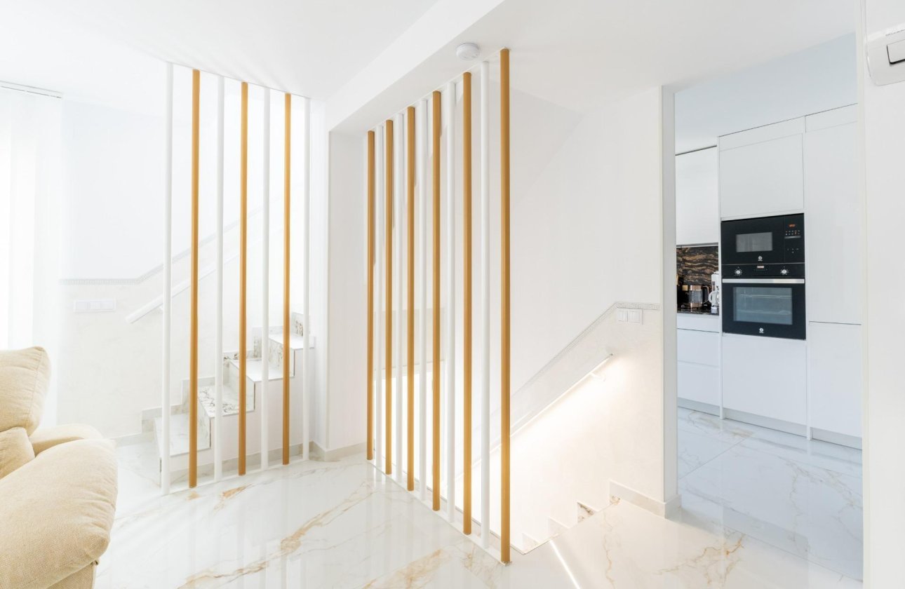 Herverkoop - Town House -
Torrevieja - Punta Prima