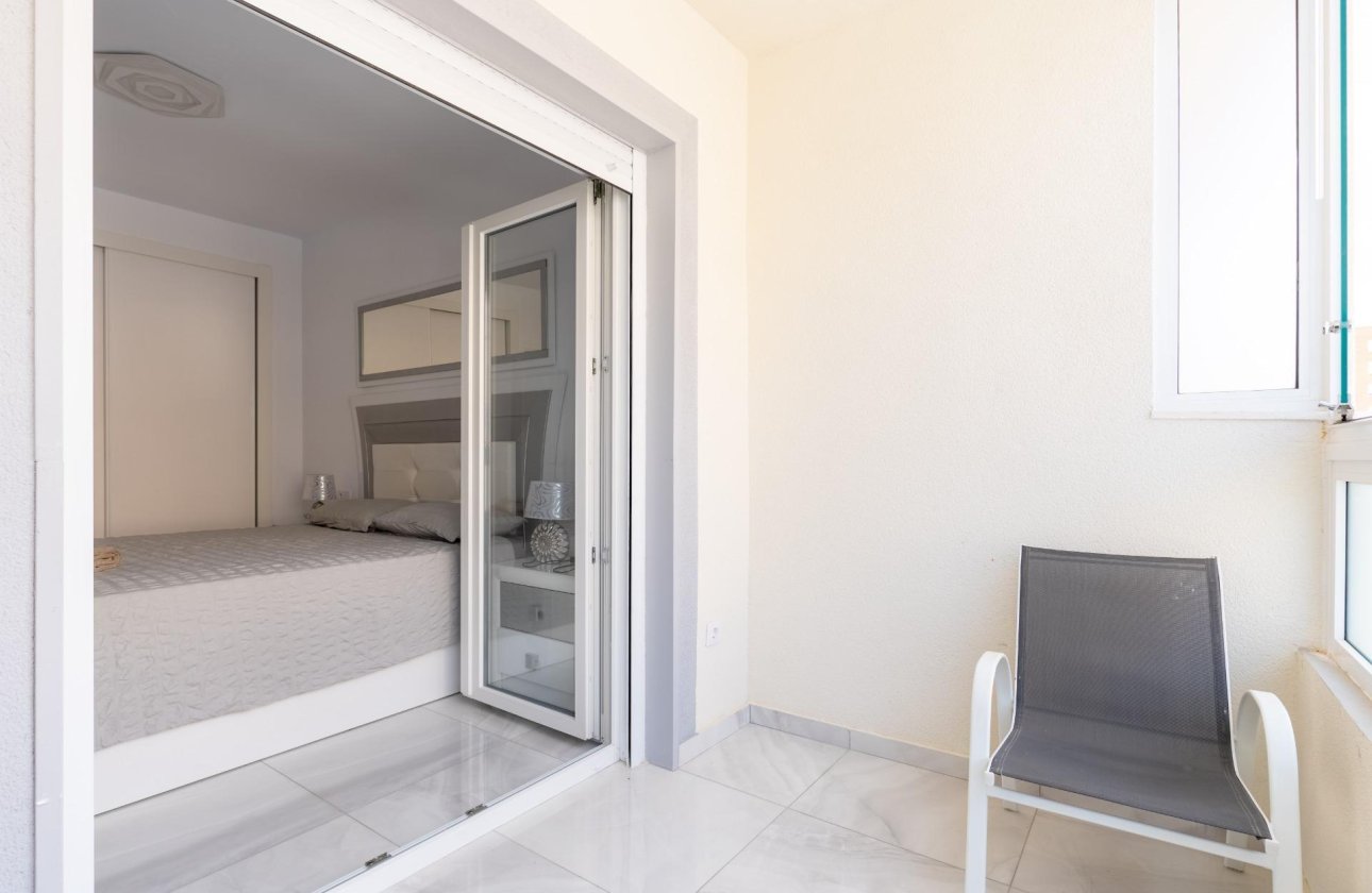 Herverkoop - Town House -
Torrevieja - Punta Prima
