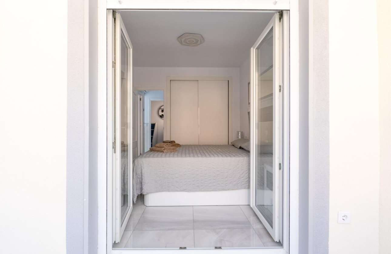 Herverkoop - Town House -
Torrevieja - Punta Prima