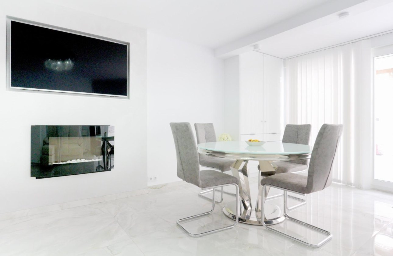 Herverkoop - Town House -
Torrevieja - Punta Prima