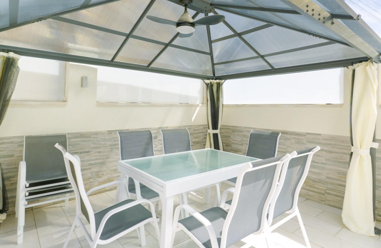 Herverkoop - Town House -
Torrevieja - Punta Prima