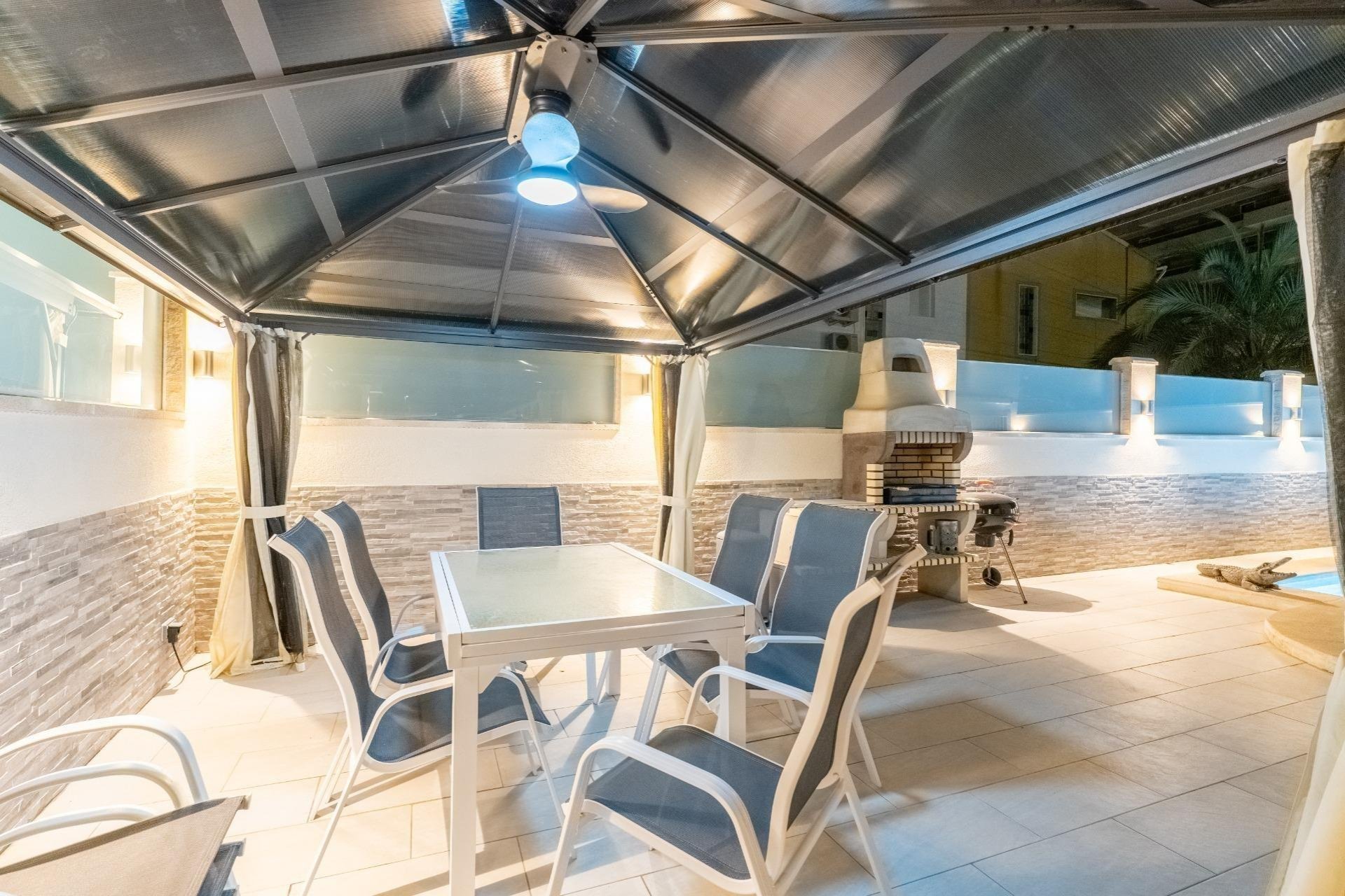Herverkoop - Town House -
Torrevieja - Punta Prima