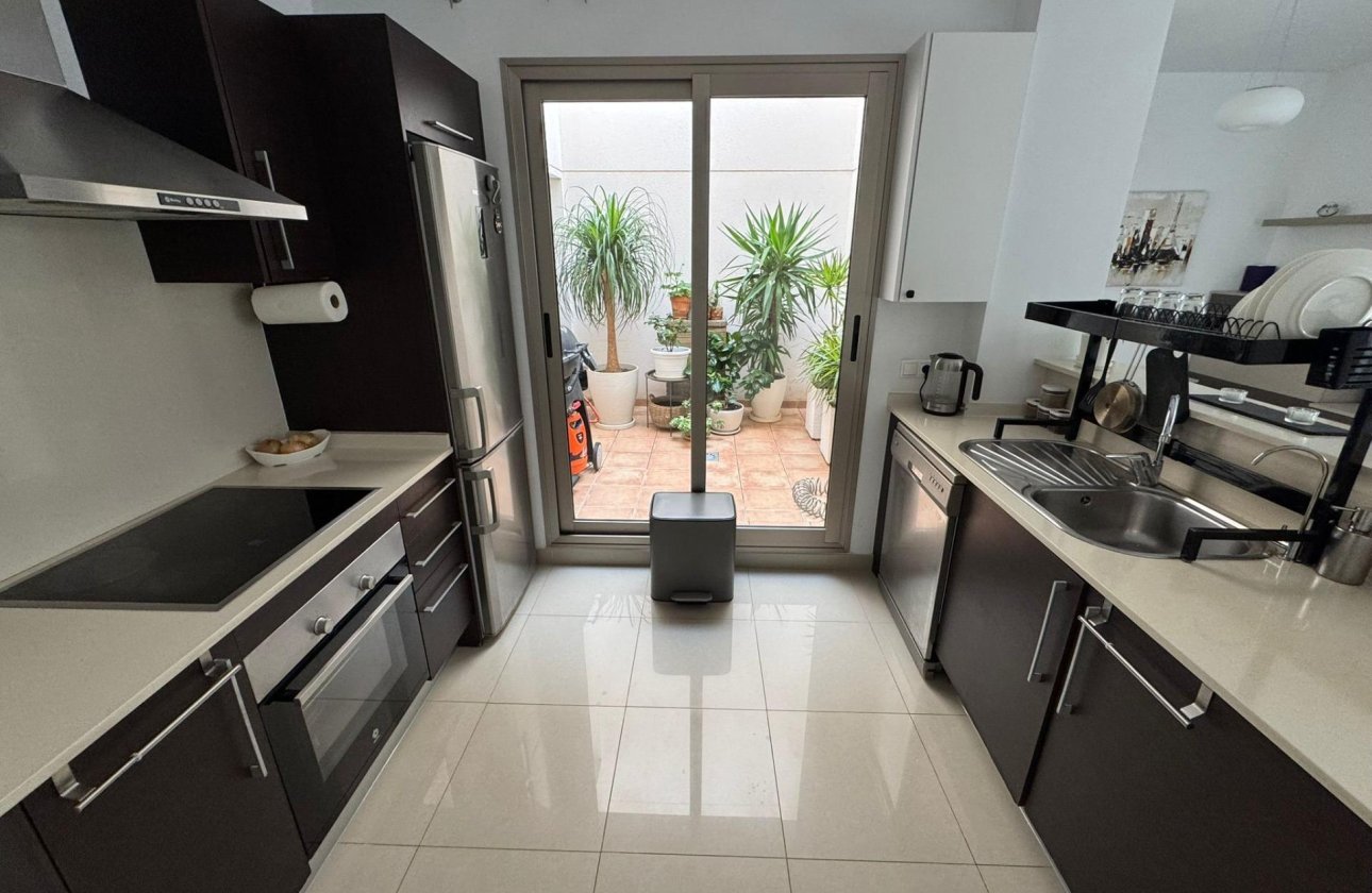 Herverkoop - Town House -
Torrevieja - Punta Prima