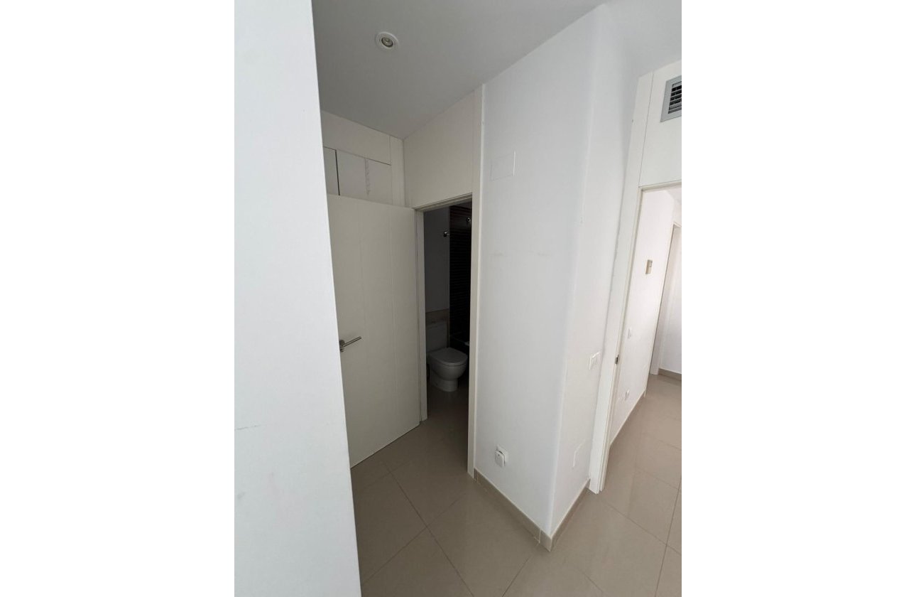 Herverkoop - Town House -
Torrevieja - Punta Prima