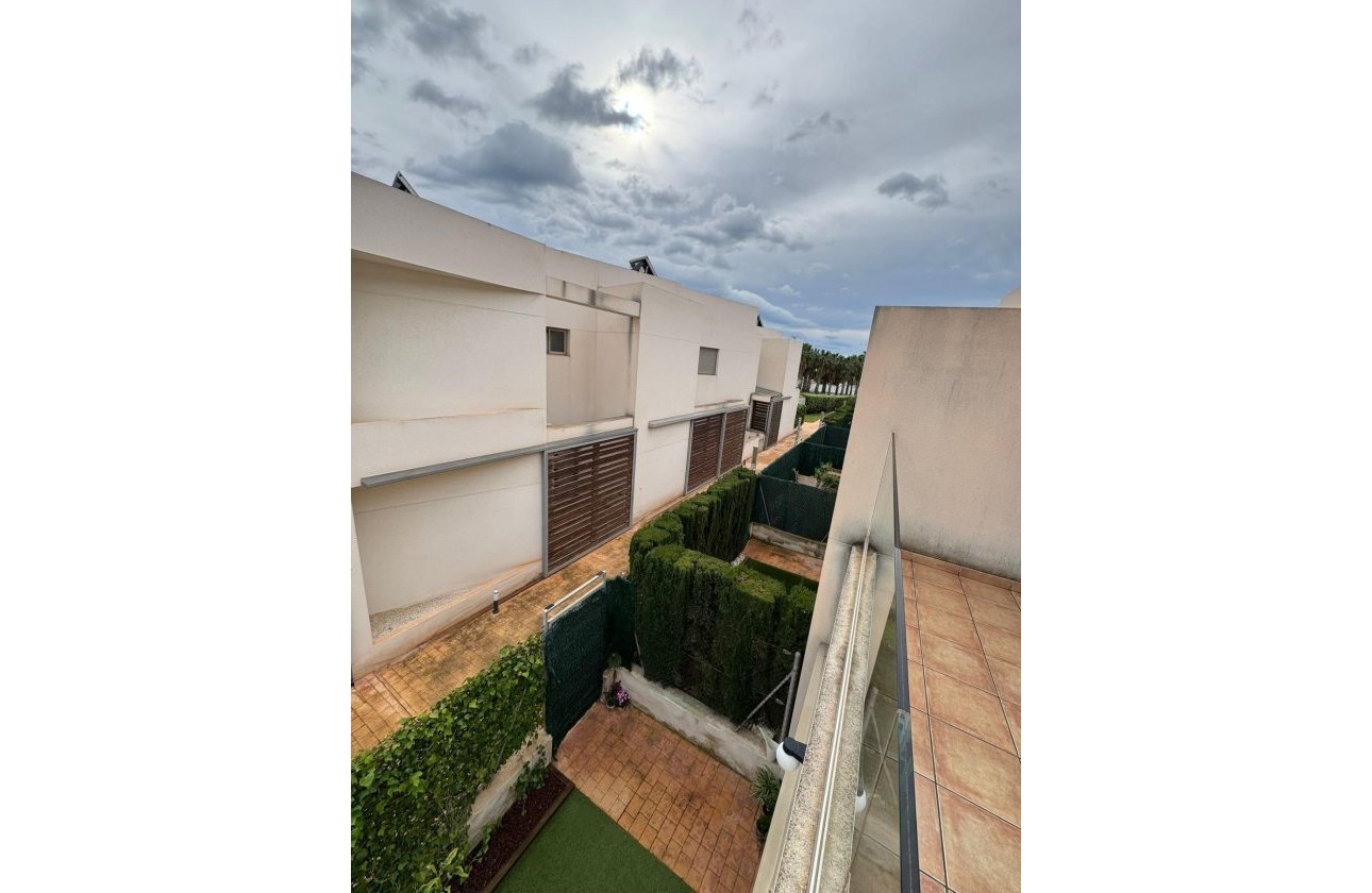 Herverkoop - Town House -
Torrevieja - Punta Prima