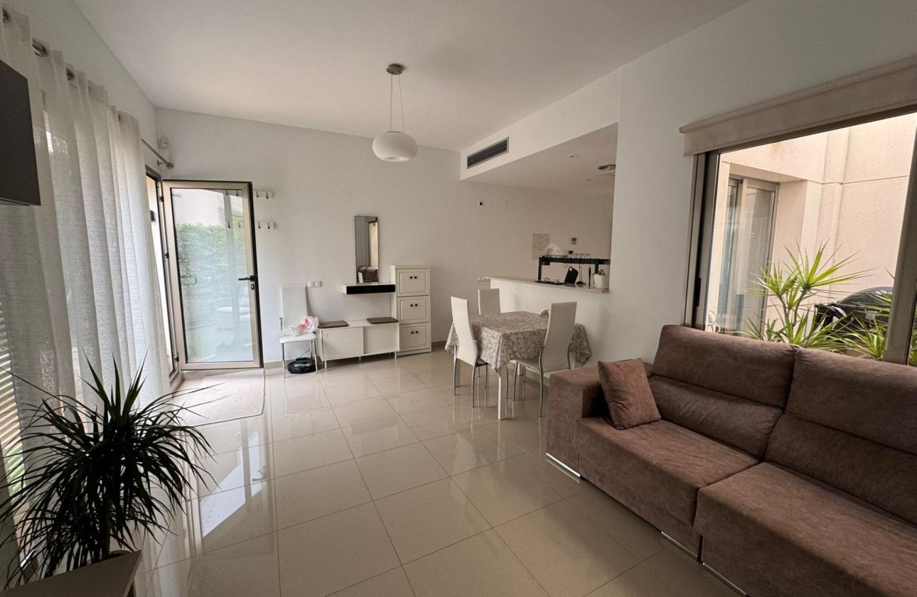 Herverkoop - Town House -
Torrevieja - Punta Prima