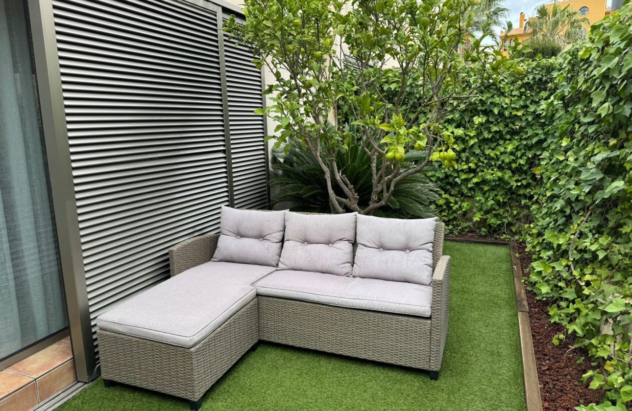 Herverkoop - Town House -
Torrevieja - Punta Prima