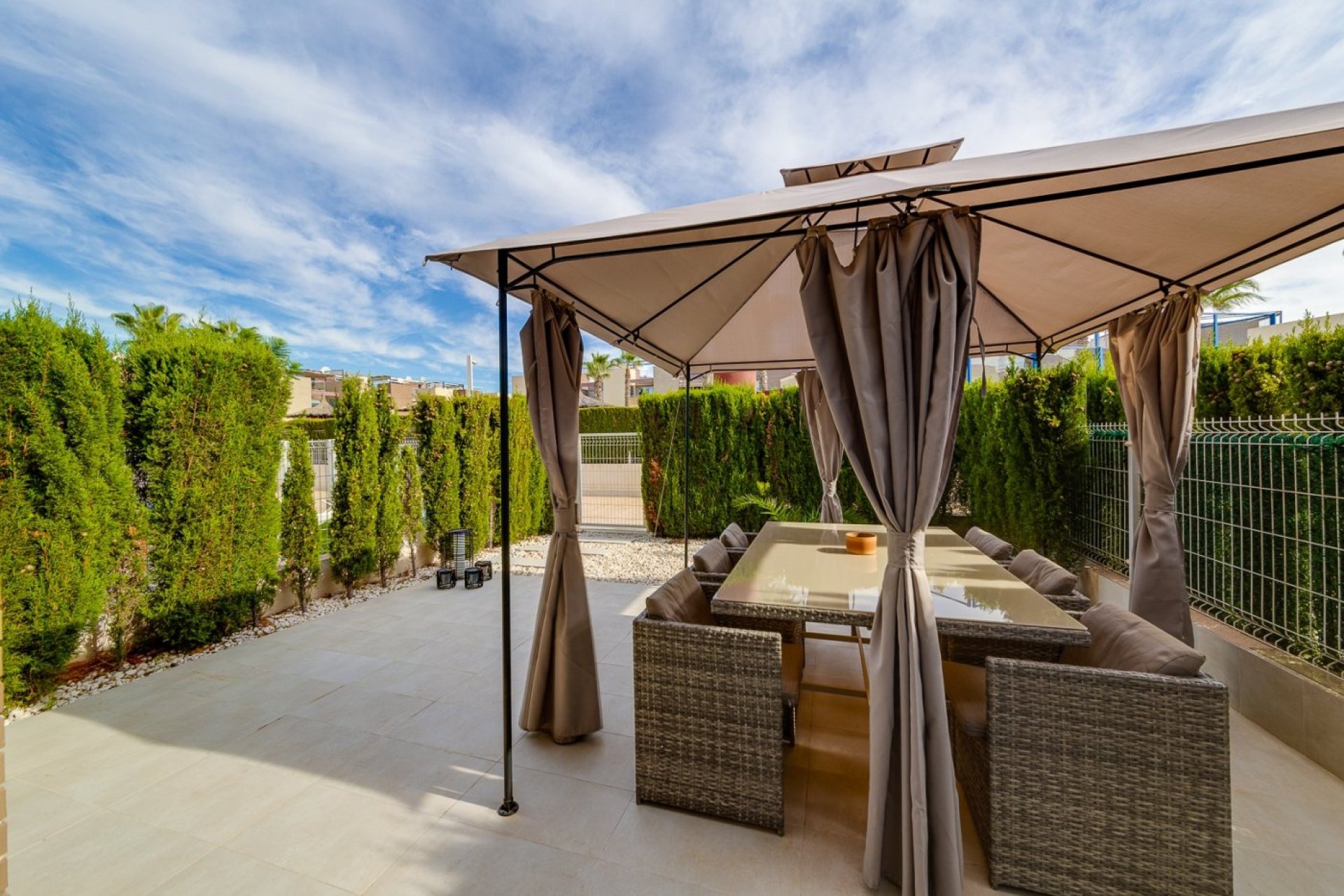 Herverkoop - Town House -
Torrevieja - Sector 25