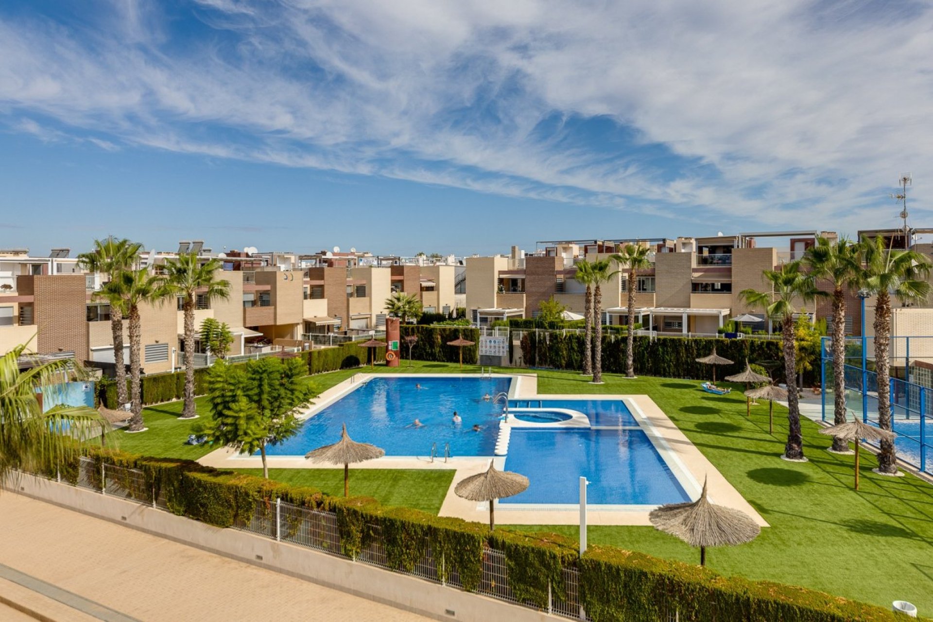 Herverkoop - Town House -
Torrevieja - Sector 25