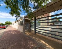 Herverkoop - Town House -
Torrevieja - Sector 25