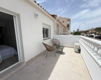 Herverkoop - Town House -
Torrevieja - Sector 25