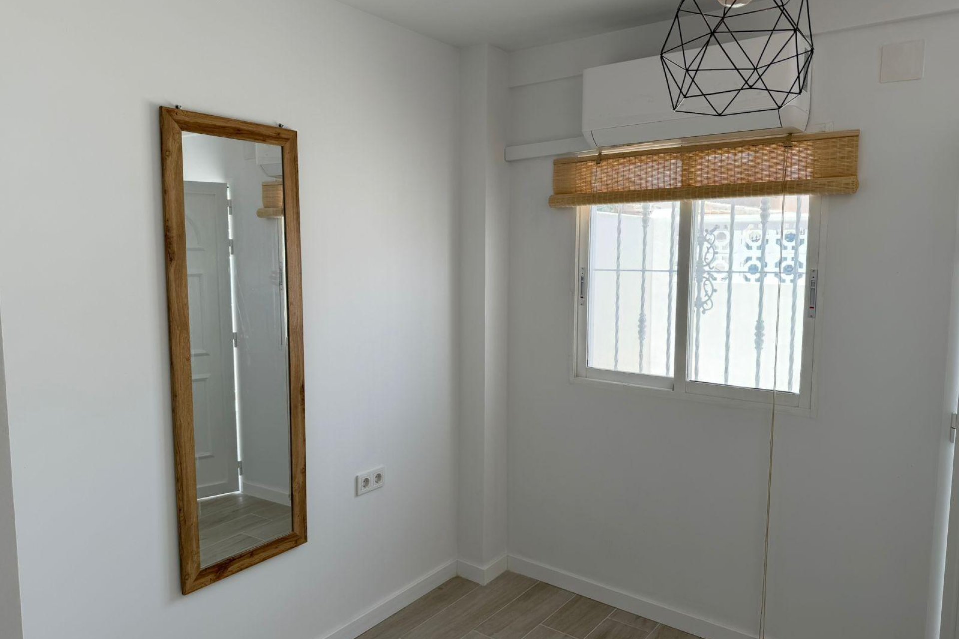 Herverkoop - Town House -
Torrevieja - Sector 25