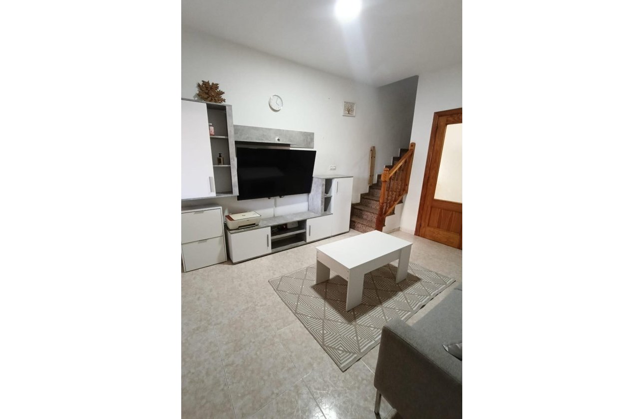 Herverkoop - Town House -
Torrevieja - Torretas