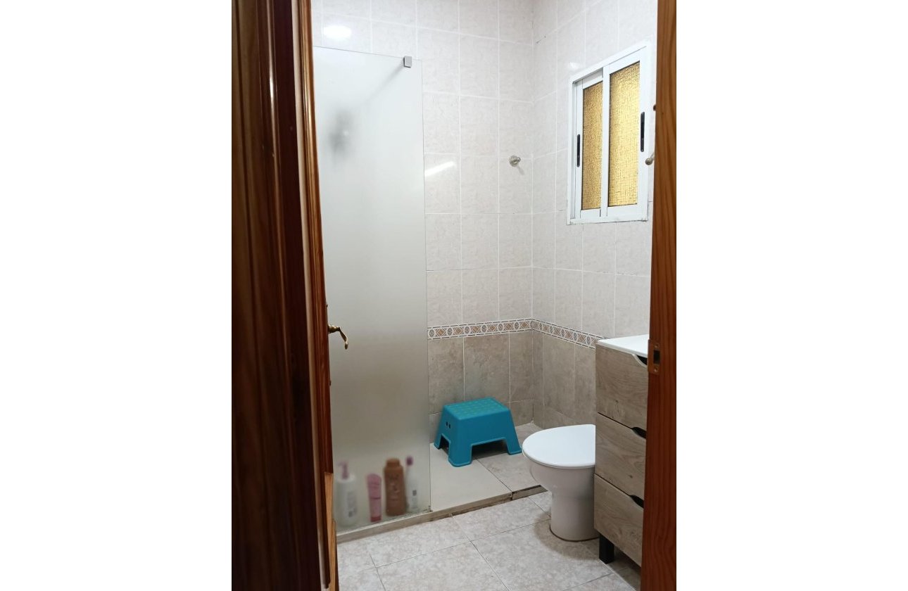 Herverkoop - Town House -
Torrevieja - Torretas