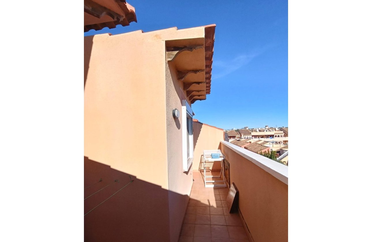 Herverkoop - Town House -
Torrevieja - Torretas