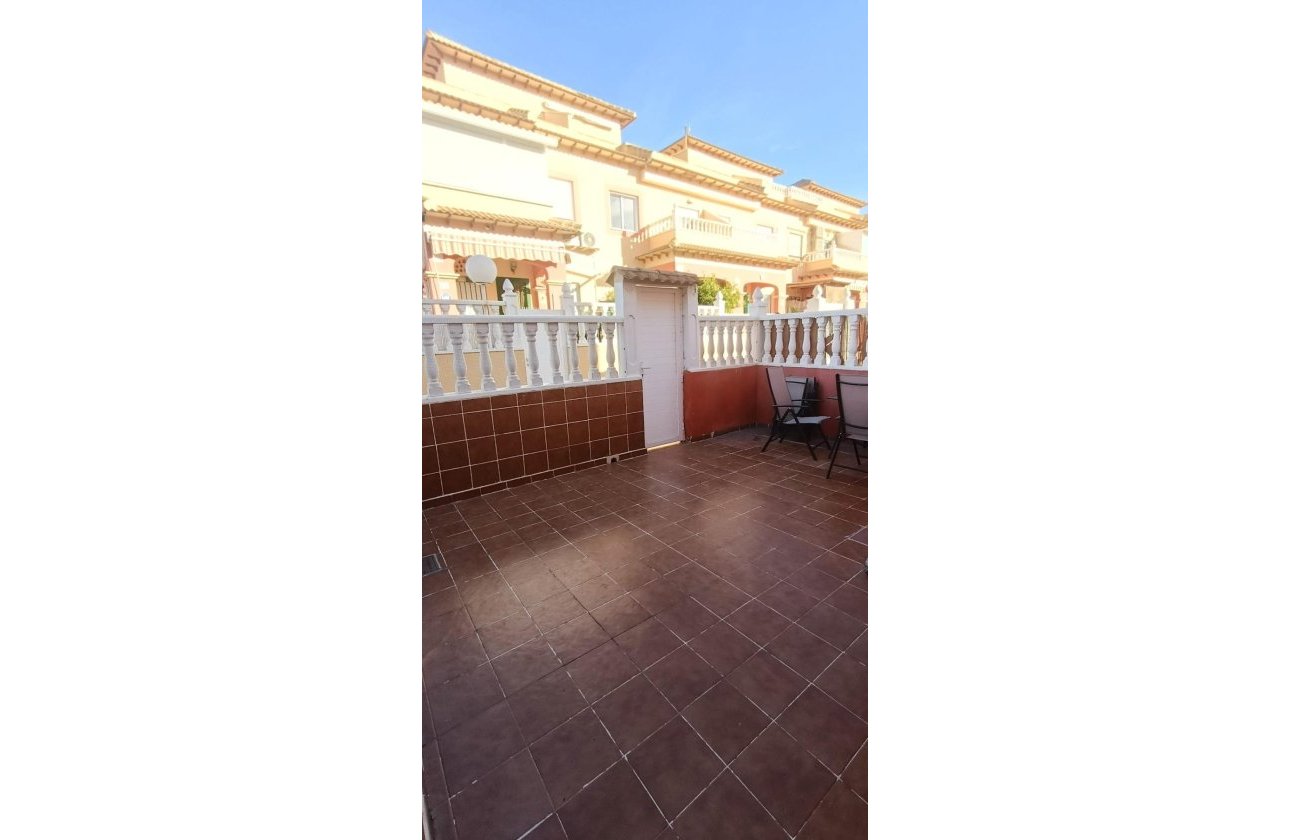 Herverkoop - Town House -
Torrevieja - Torretas