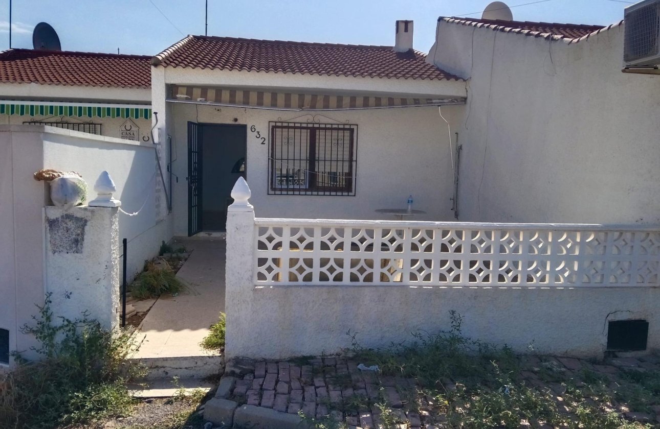Herverkoop - Town House -
Torrevieja - Torretas