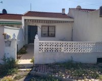 Herverkoop - Town House -
Torrevieja - Torretas