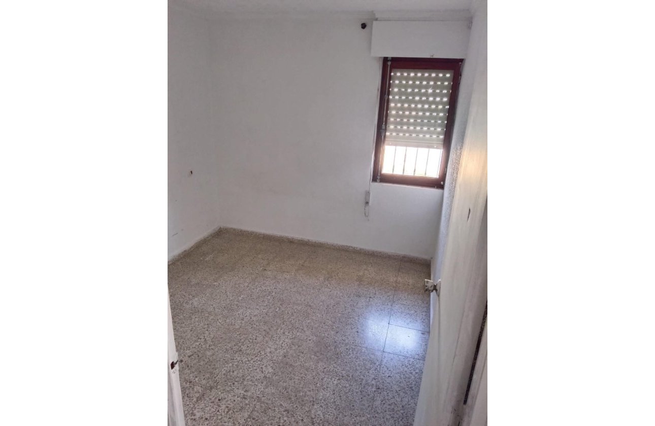 Herverkoop - Town House -
Torrevieja - Torretas