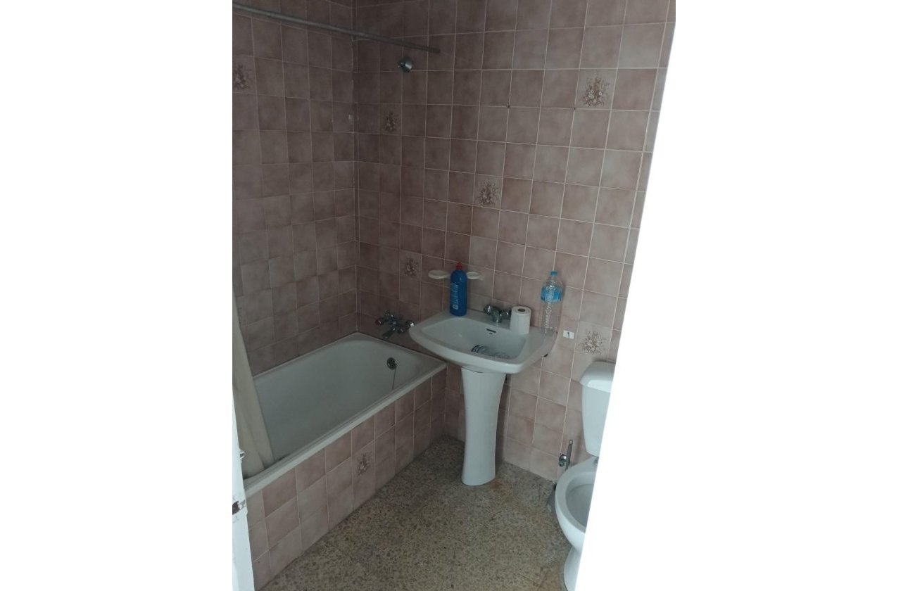 Herverkoop - Town House -
Torrevieja - Torretas