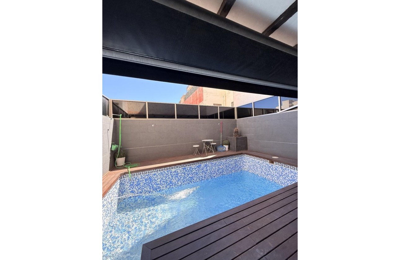 Herverkoop - Town House -
Torrevieja