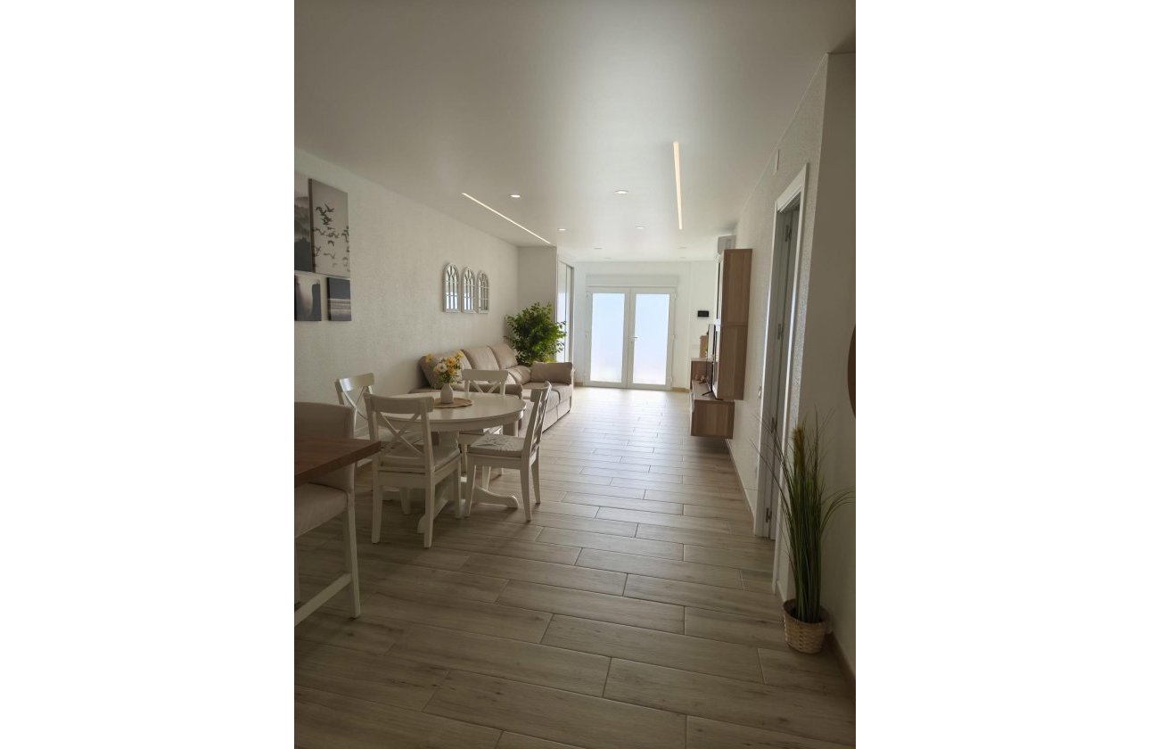 Herverkoop - Town House -
Torrevieja