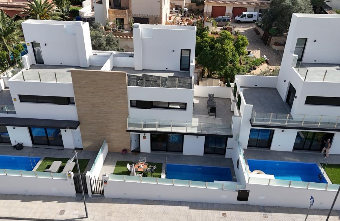 Herverkoop - Town House -
Villamartin - Costa Blanca