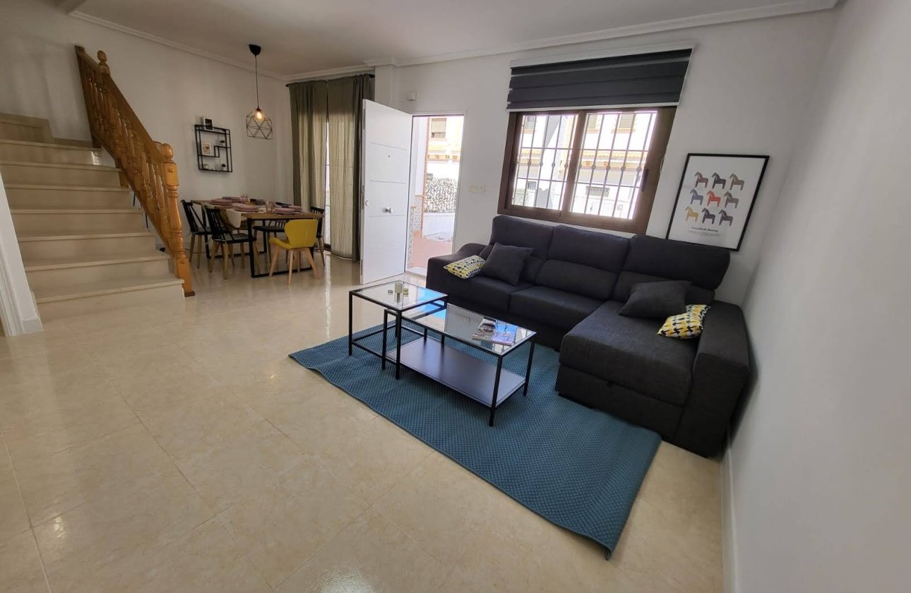 Herverkoop - Town House -
Villamartin - Costa Blanca