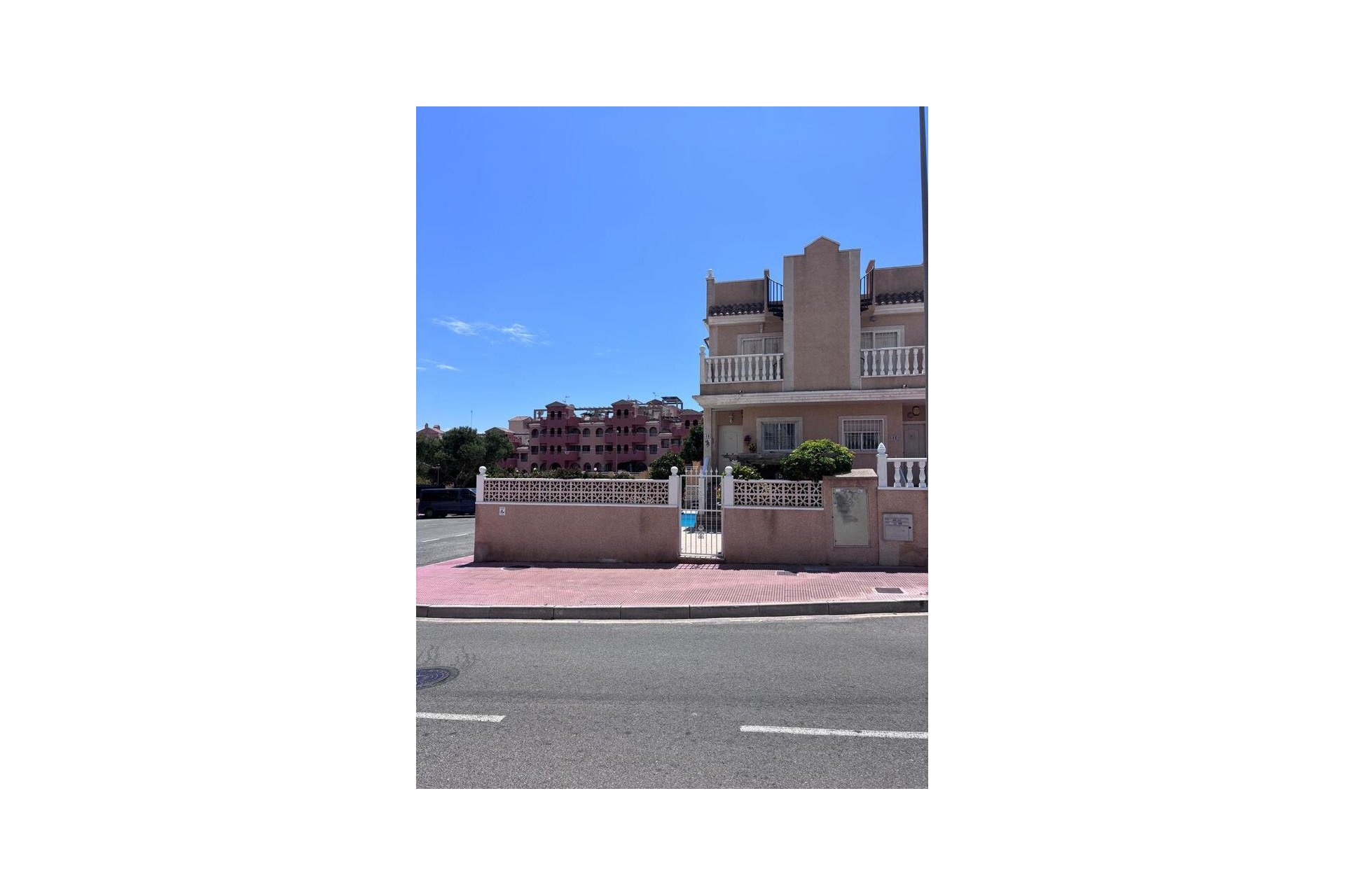 Herverkoop - Town House -
Villamartin - Costa Blanca
