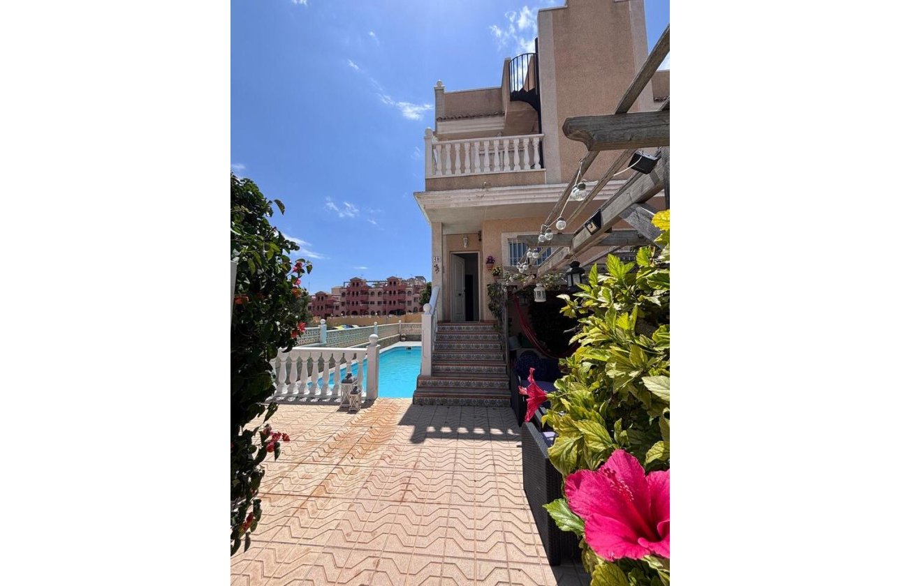 Herverkoop - Town House -
Villamartin - Costa Blanca