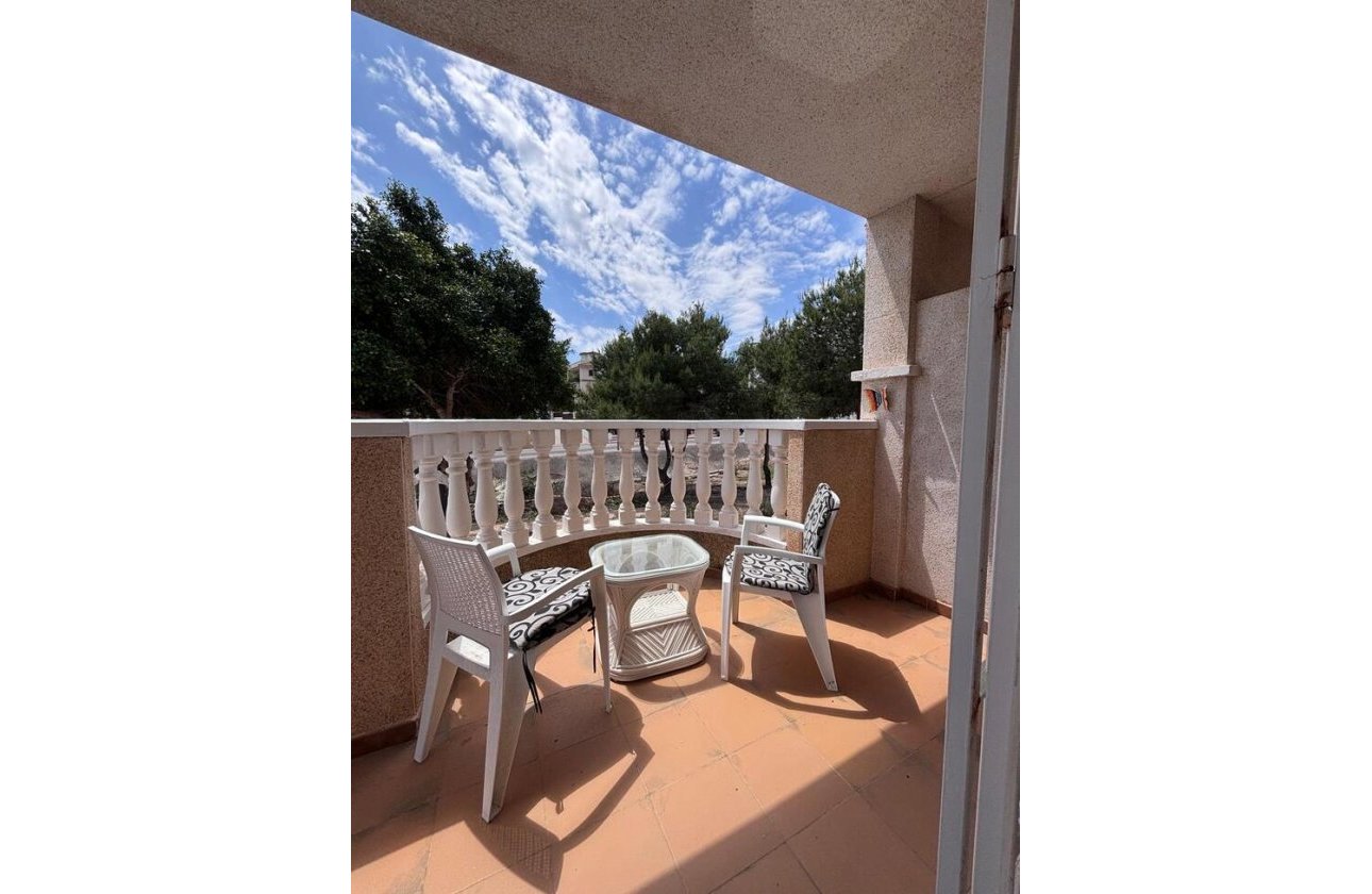 Herverkoop - Town House -
Villamartin - Costa Blanca