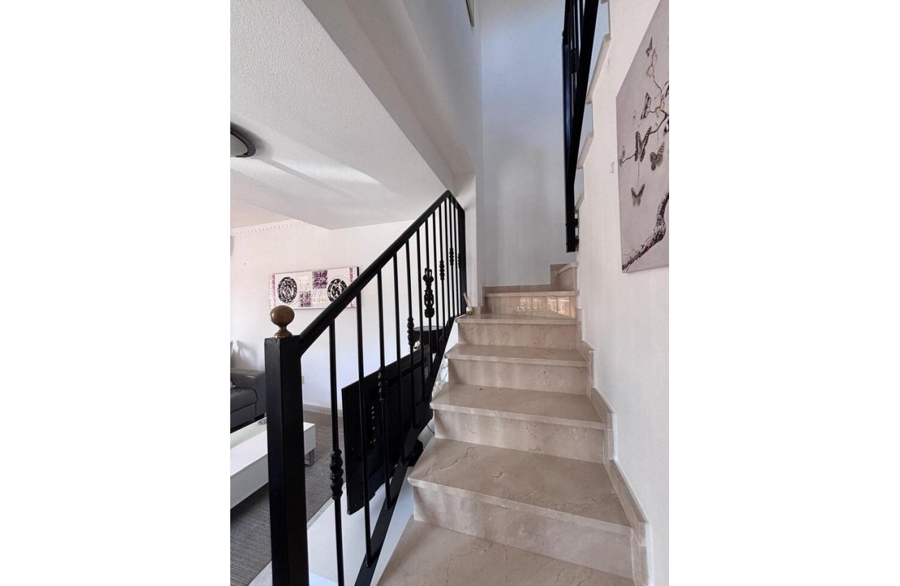 Herverkoop - Town House -
Villamartin - Costa Blanca