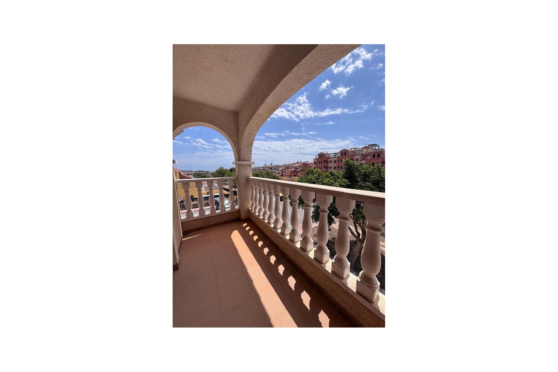Herverkoop - Town House -
Villamartin - Costa Blanca