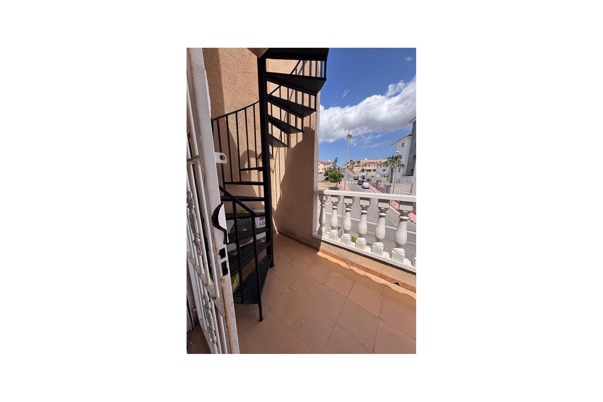 Herverkoop - Town House -
Villamartin - Costa Blanca