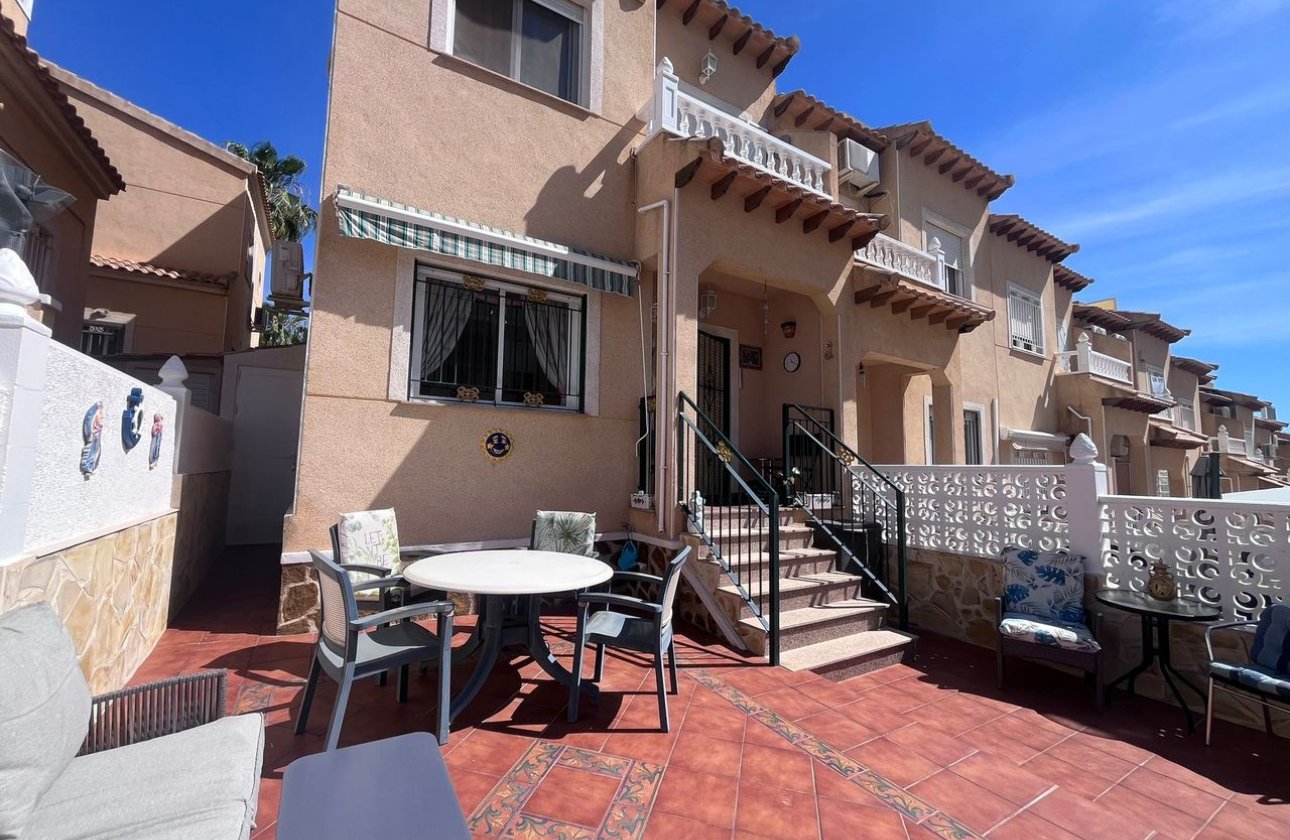 Herverkoop - Town House -
Villamartin - Costa Blanca