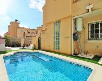 Herverkoop - Town House -
Villamartin - Costa Blanca