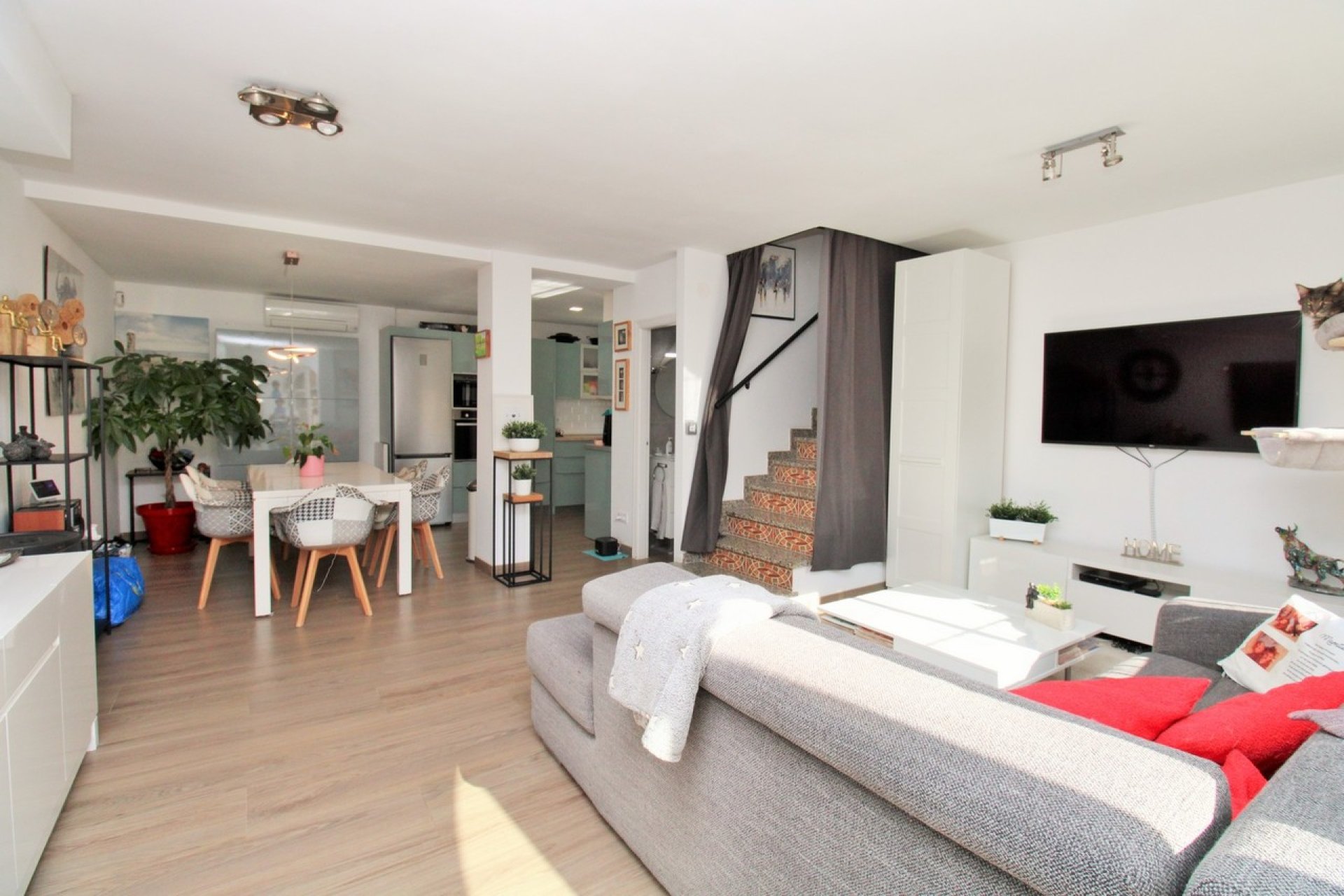 Herverkoop - Town House -
Villamartin - Costa Blanca