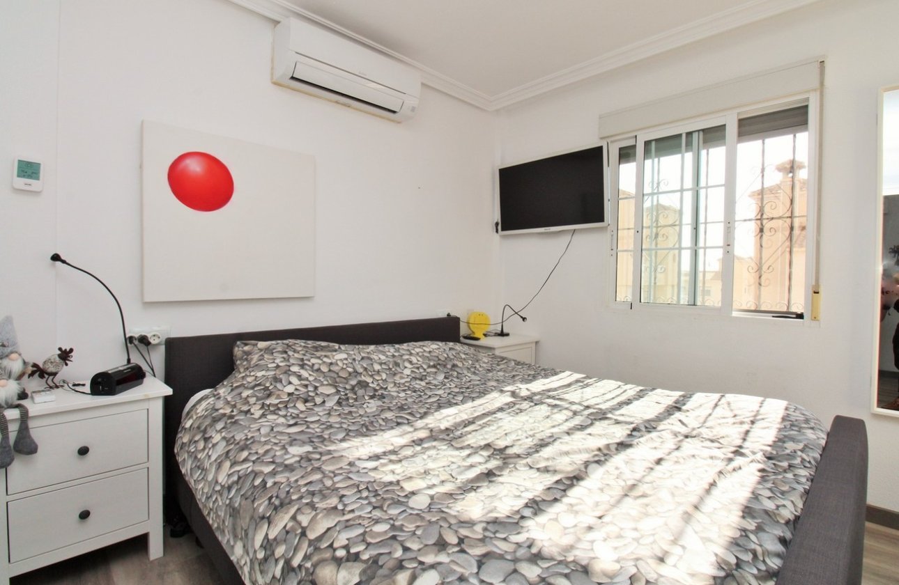 Herverkoop - Town House -
Villamartin - Costa Blanca