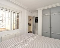 Herverkoop - Town House -
Villamartin - Costa Blanca